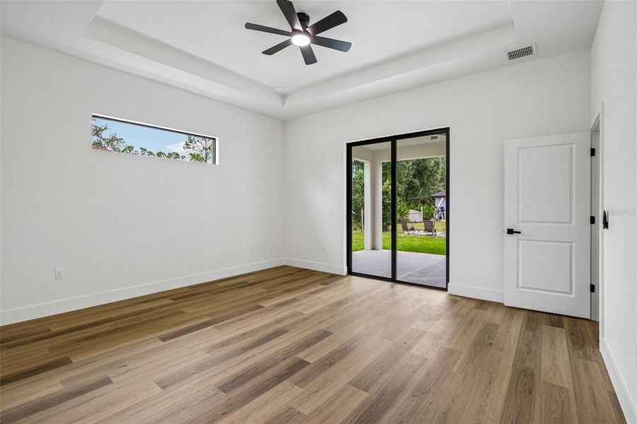 Spacious, unfurnished interior of a new home in , North Port (Image 40).