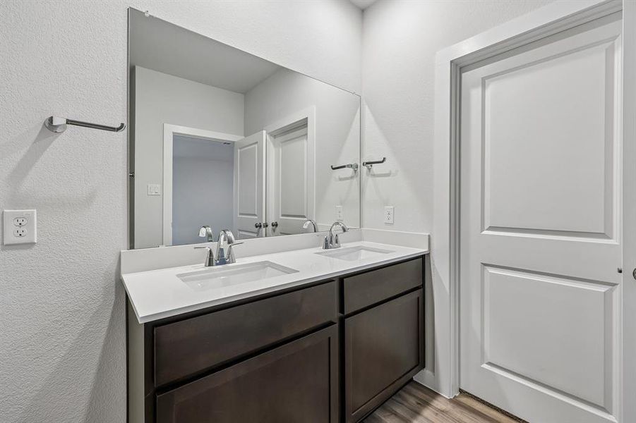 Furnished interior view inside a new home in Middlefield Village, Dallas (Image 8).
