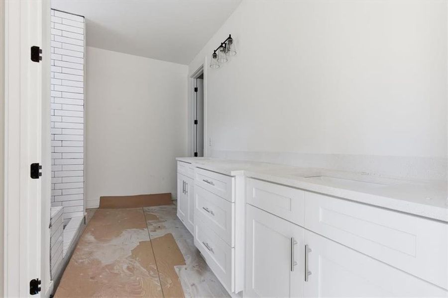 Image 33 of a home in .