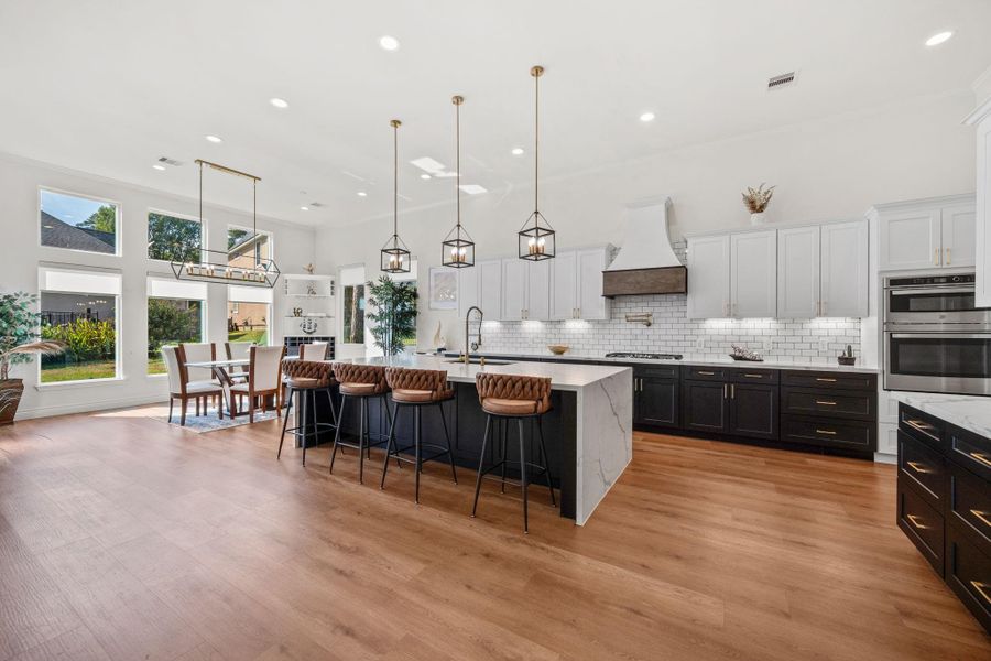 Such wonderful space to entertain.