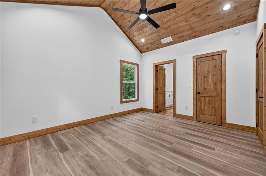Spacious, unfurnished interior of a new home in , Ellijay (Image 38).