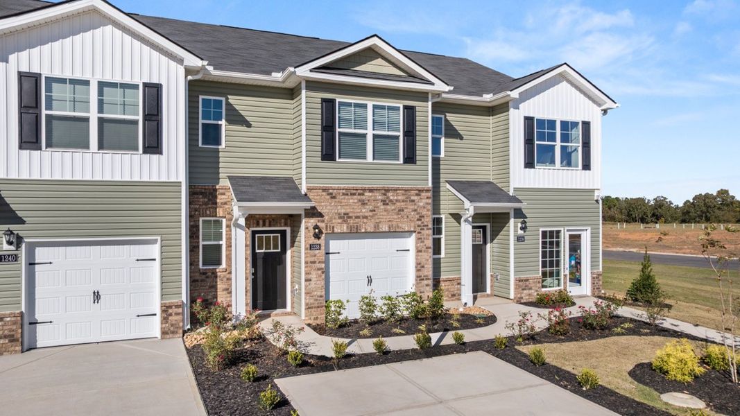 Exterior details and patio area of a home in Weatherstone, Grovetown (Image 3).
