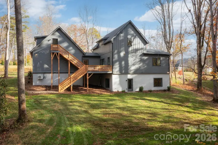 Beautiful and Private Backyard Space