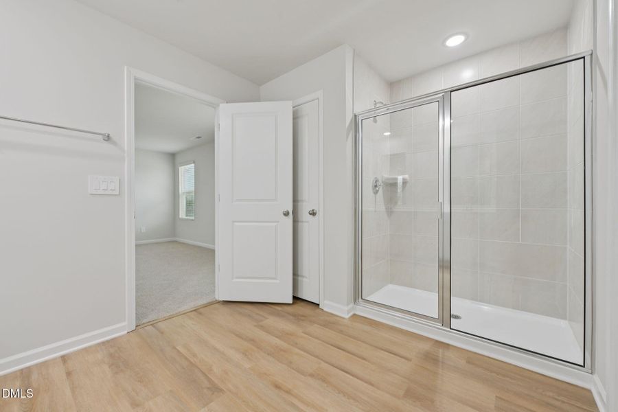 39-web-or-mls-Raleigh - Oak Manor - 500