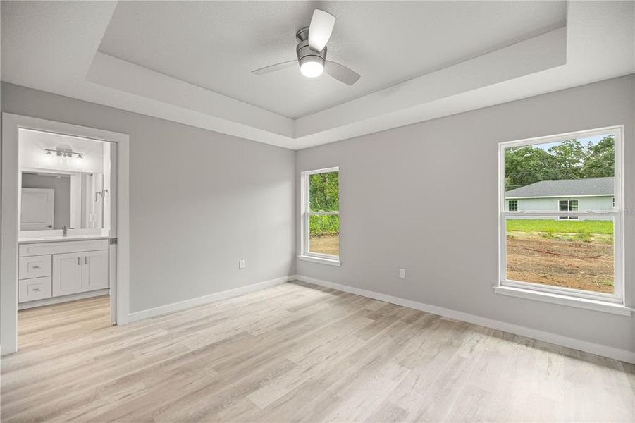 Spacious, unfurnished interior of a new home in , Ocala (Image 27).