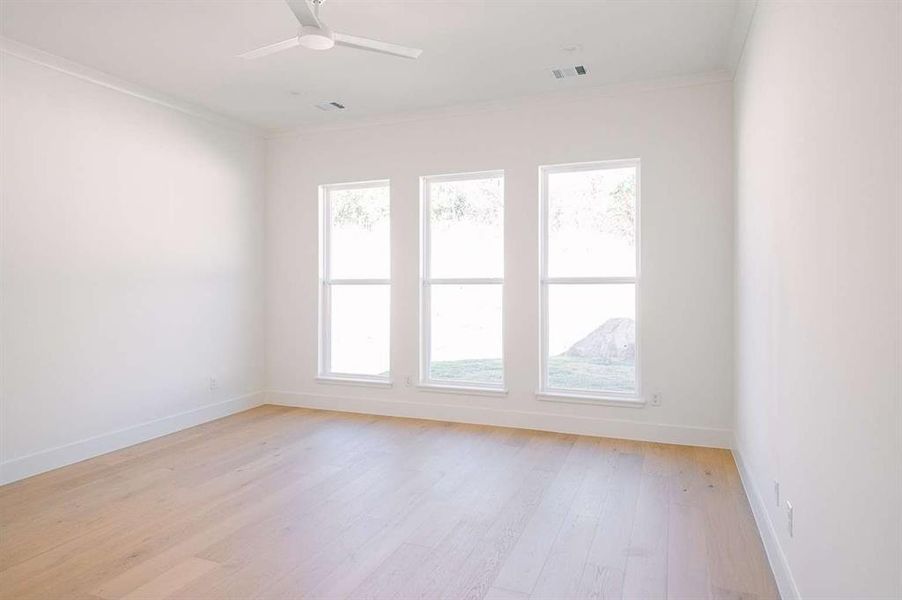 Spacious, unfurnished interior of a new home in , Weatherford (Image 18).