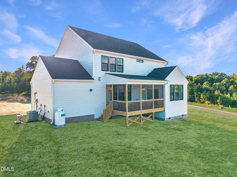 43 HHHunt Homes - Chatham- Rear with Scr