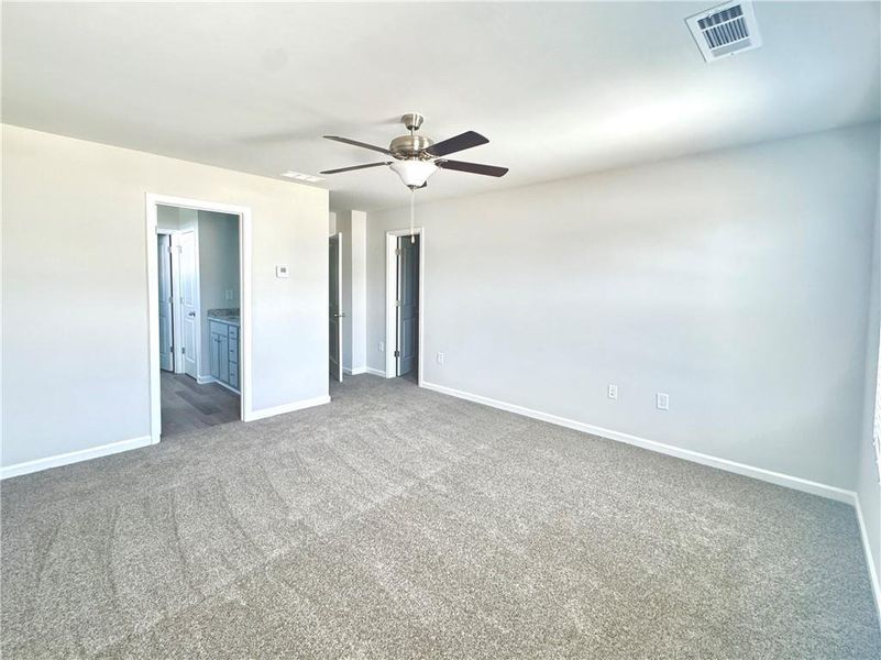 Spacious, unfurnished interior of a new home in , Covington (Image 4).