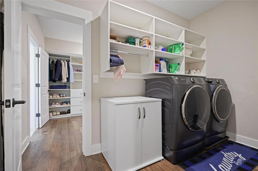 Furnished interior view inside a new home in , Dallas (Image 19).