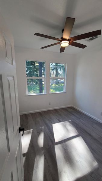 Spacious, unfurnished interior of a new home in , La Marque (Image 7).