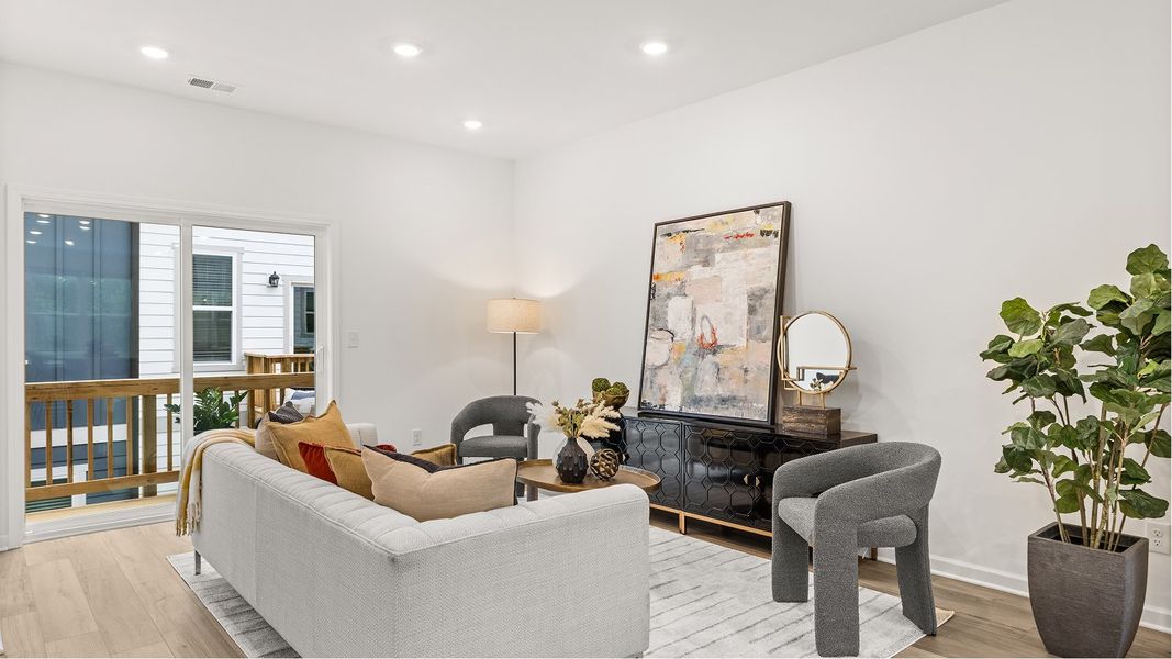 2729 Asbury Living 3of3 F2 051425