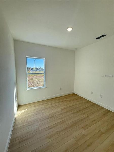 Spacious, unfurnished interior of a new home in , Ocala (Image 17).