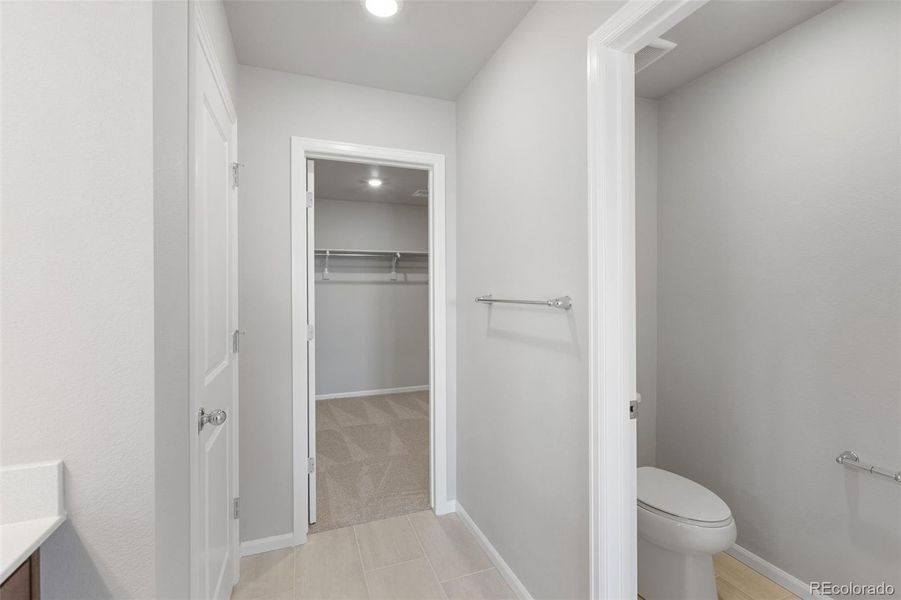 Spacious, unfurnished interior of a new home in Talon Pointe, Thornton (Image 17).