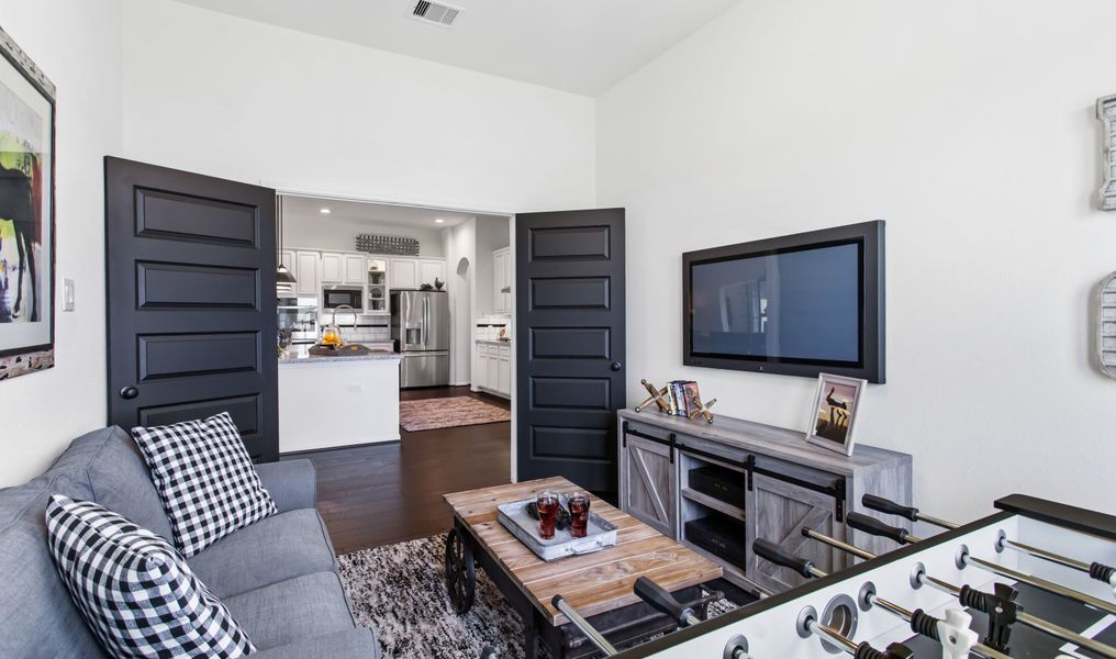 Image 23 of the Icet Creek Crossing community in Mont Belvieu, TX.