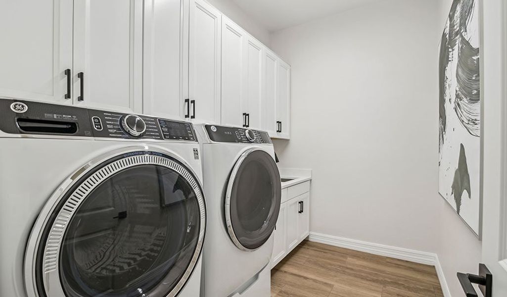 Holbrook-T31H-SaguaroReserve Laundry Room