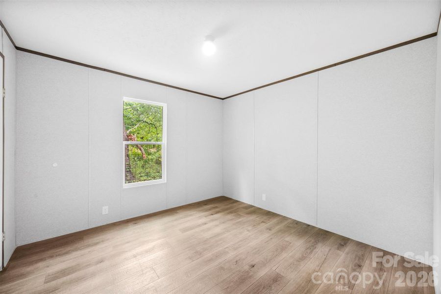 Spacious, unfurnished interior of a new home in , Kings Mountain (Image 17).
