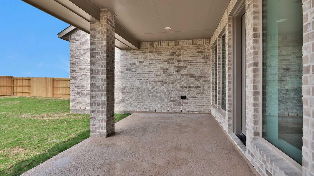 Exterior details and patio area of a home in Elyson, Katy (Image 3).