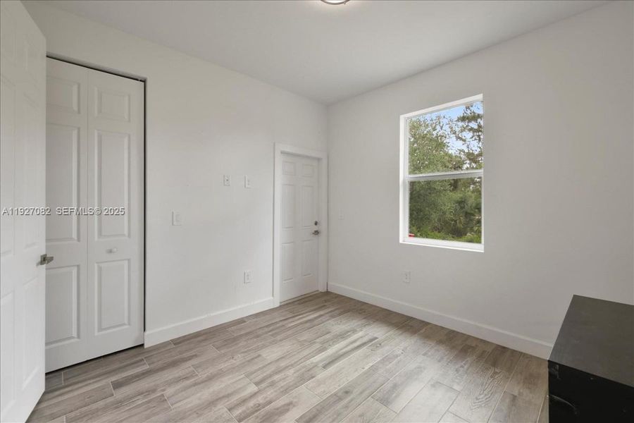 Spacious, unfurnished interior of a new home in , Lehigh Acres (Image 33).