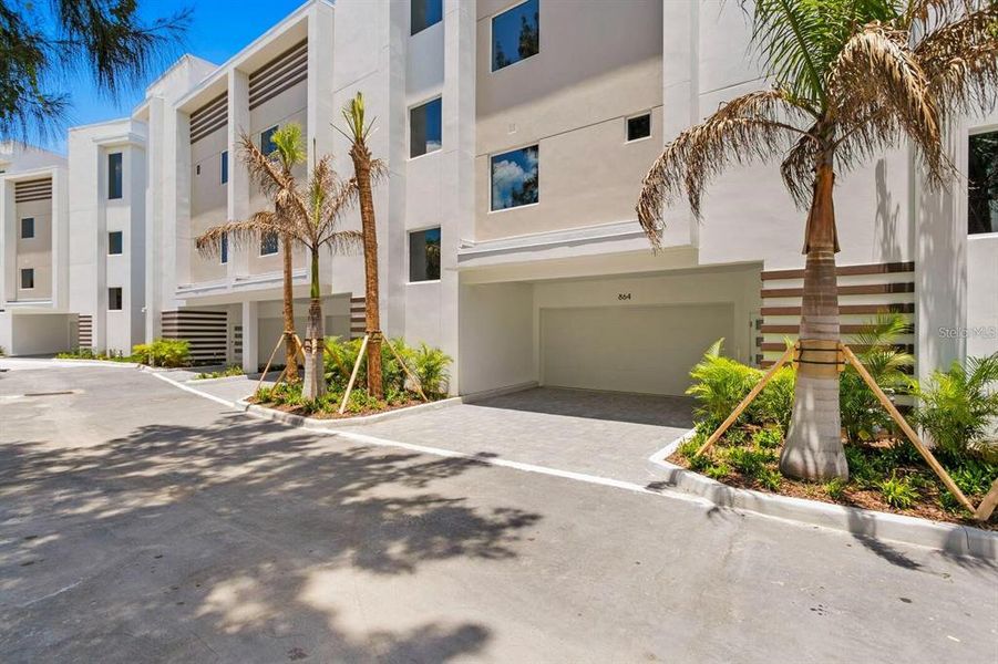 Condo located in Clearwater, FL showcasing its design and architecture (Image 30). Condo located in Clearwater, FL showcasing its design and architecture (Image 30).