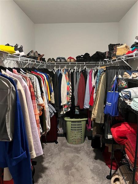 Close-up of interior finishes inside a home in , Zephyrhills (Image 17).