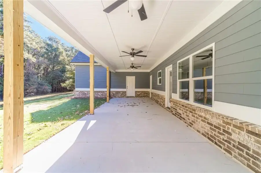 Exterior details and patio area of a home in , Monroe (Image 4).