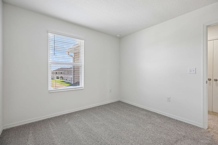 Spacious, unfurnished interior of a new home in Reserve at Forest Lake Townhomes, Lake Wales (Image 14).