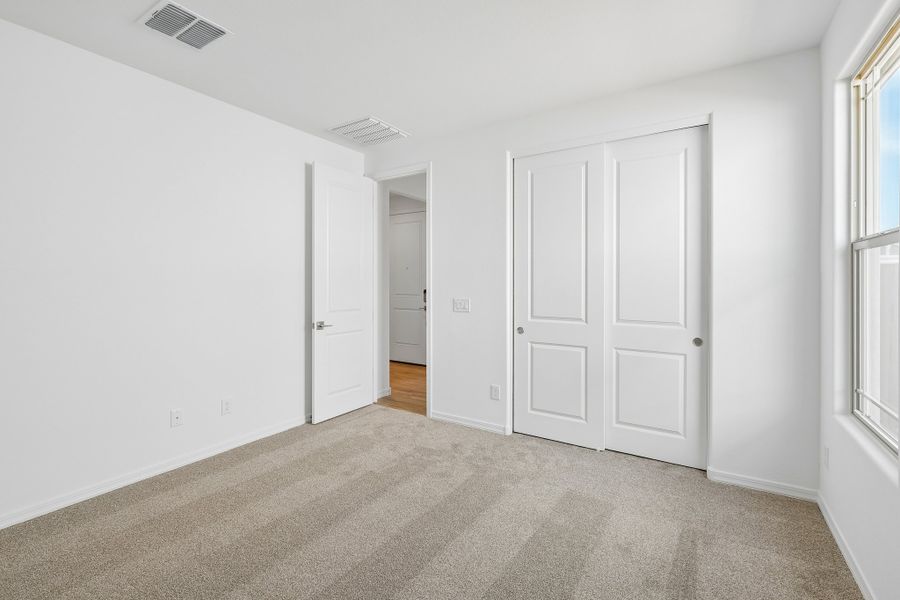 Spacious, unfurnished interior of a new home in Artisan at Asante, Surprise (Image 39). Spacious, unfurnished interior of a new home in Artisan at Asante, Surprise (Image 39).