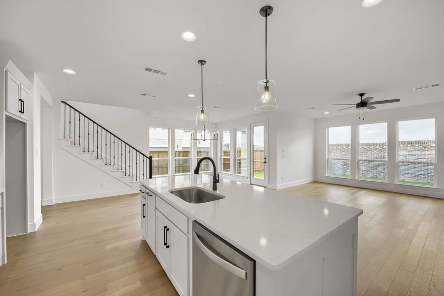 3241 Vaquero - Kitchen