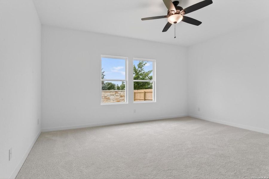 Spacious, unfurnished interior of a new home in Hennersby Hollow, San Antonio (Image 27).