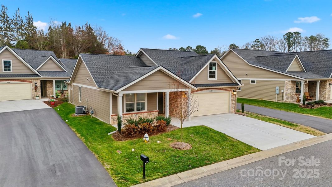 Front exterior of a new home in , Hickory, NC, highlighting curb appeal (Image 26). Front exterior of a new home in , Hickory, NC, highlighting curb appeal (Image 26).