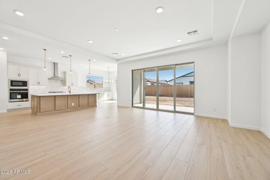 11-web-or-mls-E Twin Acres Dr-S1103-011