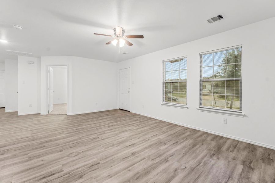 This spacious living area provides an open layout that’s perfect for arranging your ideal furniture setup. This spacious living area provides an open layout that’s perfect for arranging your ideal furniture setup.