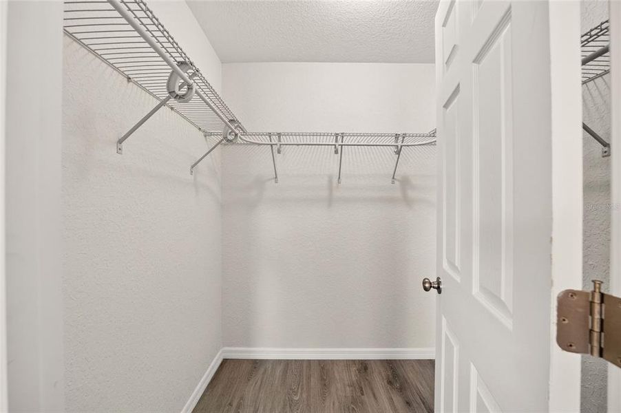 Spacious, unfurnished interior of a new home in , Ocala (Image 15).
