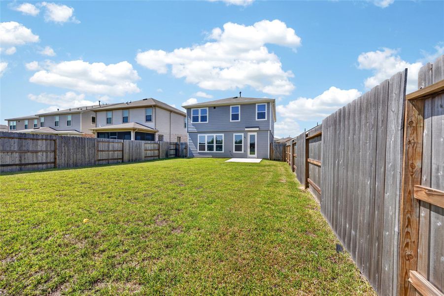 Exterior details and patio area of a home in , Katy (Image 29).