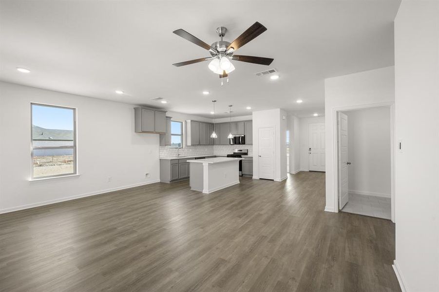 10940 Cacao- Living Room-3