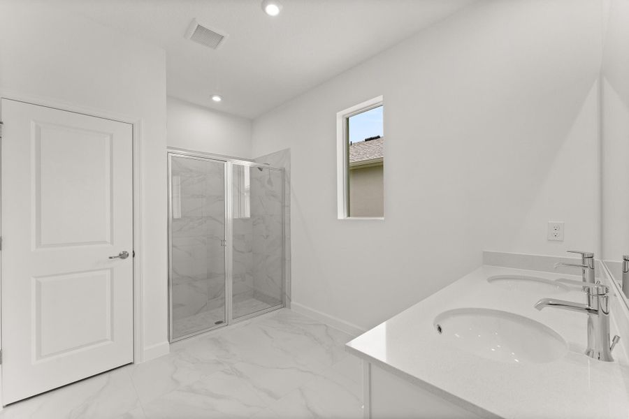 US_SEF_GATEWAY_LOT 355_owners bath