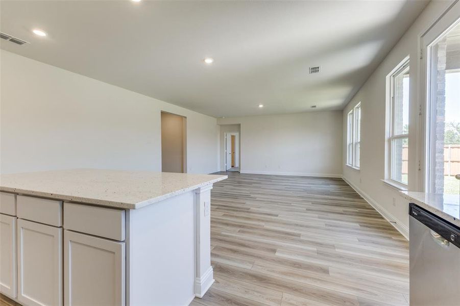 Image 20 of a home in Heartland Signature. Image 20 of a home in Heartland Signature.