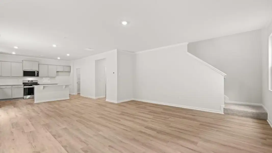 Spacious, unfurnished interior of a new home in Creekview, Atlanta (Image 17).