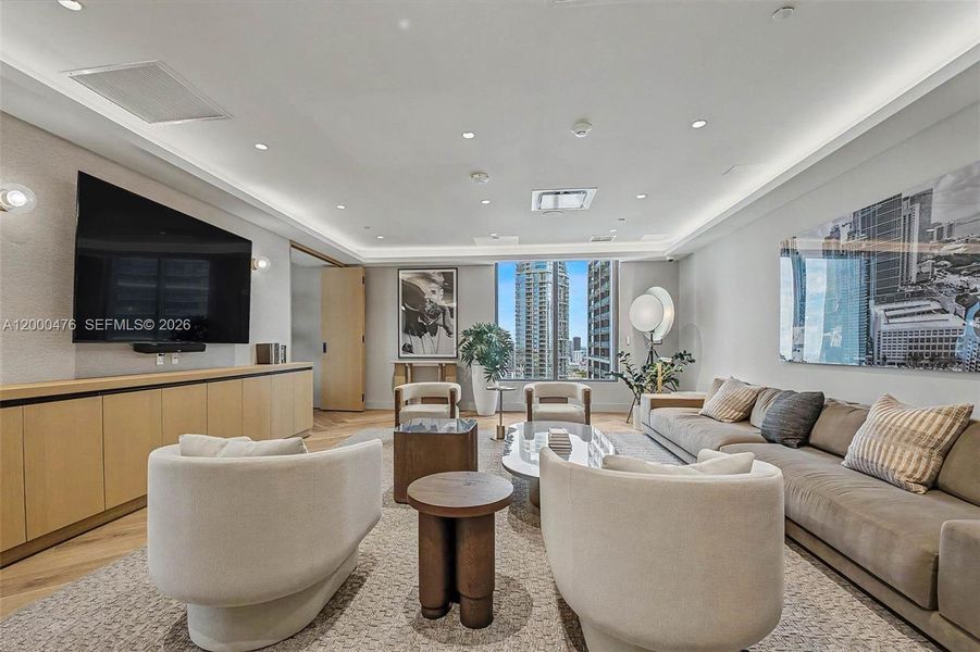 Community amenities in , Miami (Image 30).