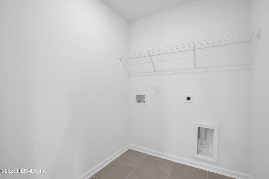 Spacious, unfurnished interior of a new home in Amberly, Green Cove Springs (Image 52).