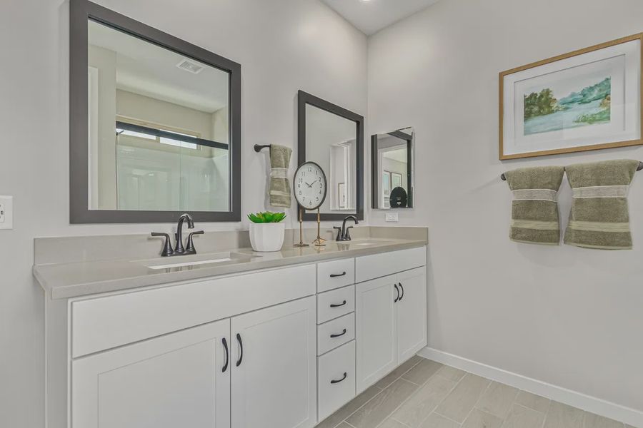 Representative furnished interior of a home built from the 1901 by Elliott Homes in Camilo at Santana, Yuma (Image 16).