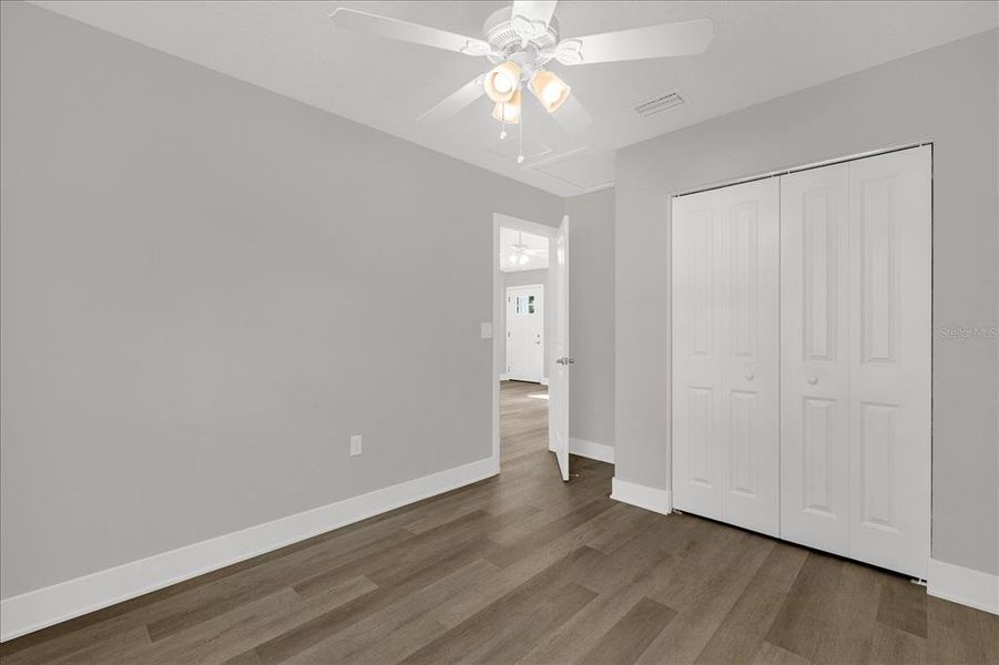 Spacious, unfurnished interior of a new home in , Dunnellon (Image 24).