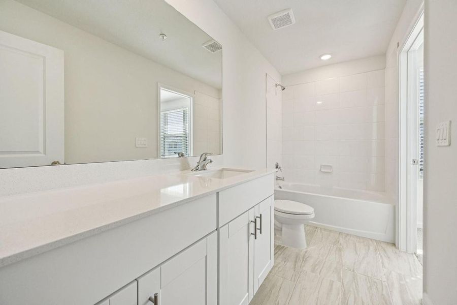 587 Salisbury Cir Fort Pier (24)