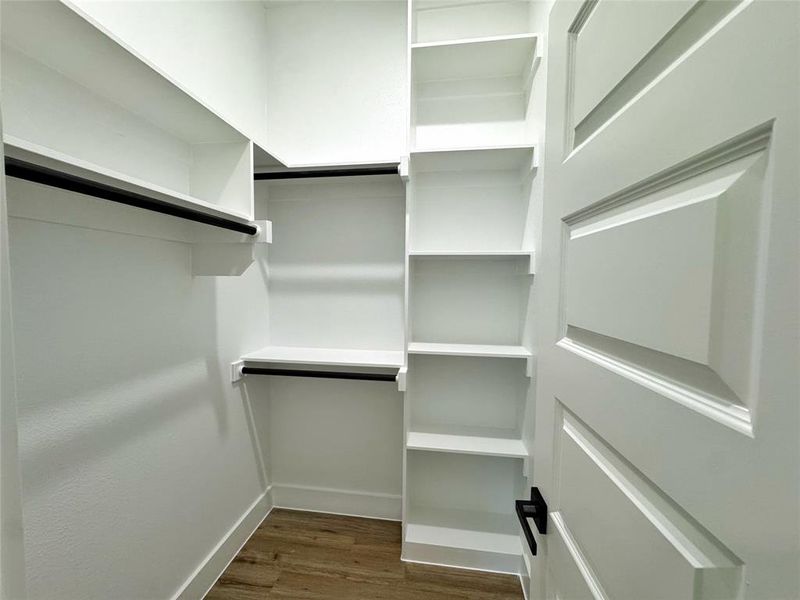 Spacious, unfurnished interior of a new home in , Greenville (Image 16).