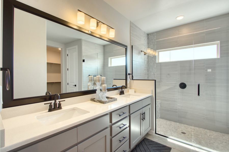 Representative furnished interior of a home built from the Sage by Hakes Brothers in Hillside Park, El Paso (Image 34).