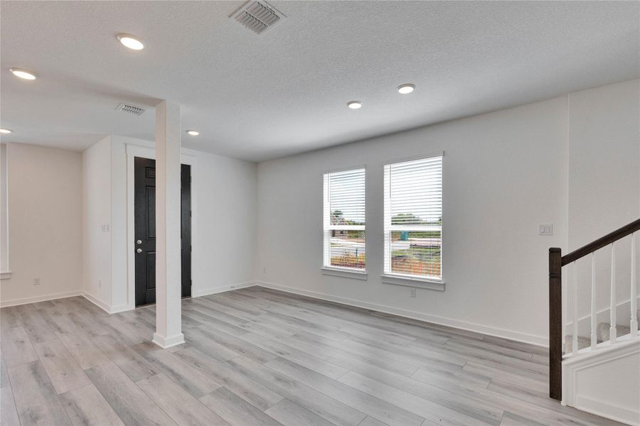 Spacious, unfurnished interior of a new home in Creeks Crossing, Elgin (Image 18). Spacious, unfurnished interior of a new home in Creeks Crossing, Elgin (Image 18).