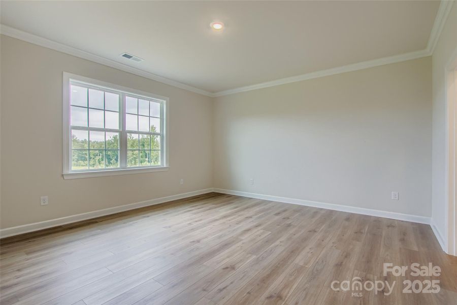 Spacious, unfurnished interior of a new home in Roselyn: Primrose, Lancaster (Image 10).