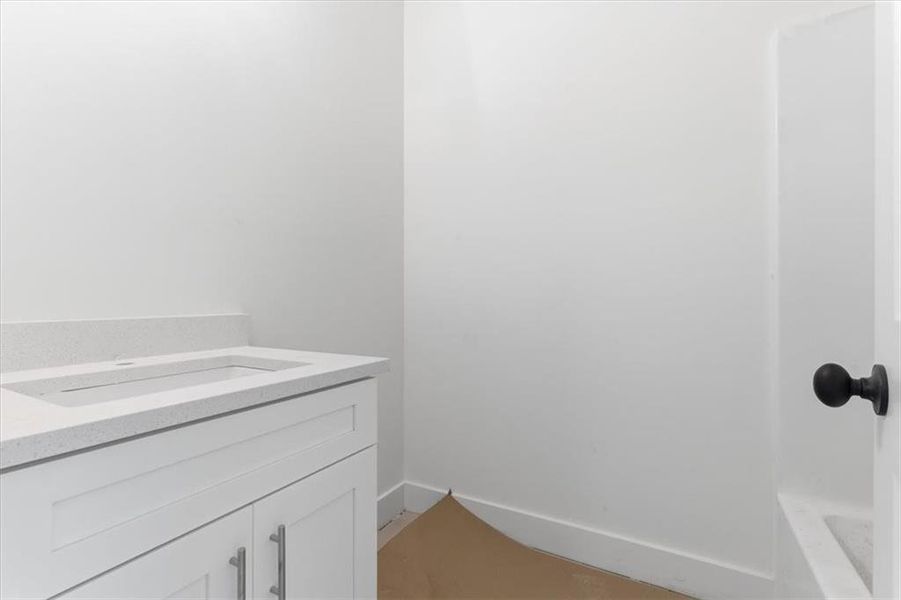 Spacious, unfurnished interior of a new home in , Cartersville (Image 12).