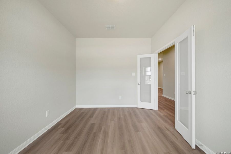 Spacious, unfurnished interior of a new home in Mesquite Ridge, San Antonio (Image 40). Spacious, unfurnished interior of a new home in Mesquite Ridge, San Antonio (Image 40).