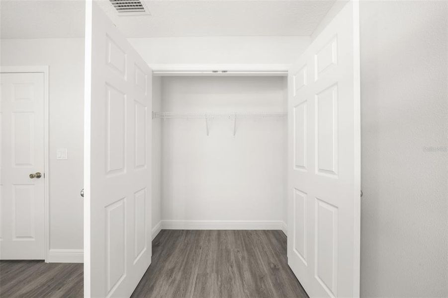 Spacious, unfurnished interior of a new home in , Sebring (Image 42).